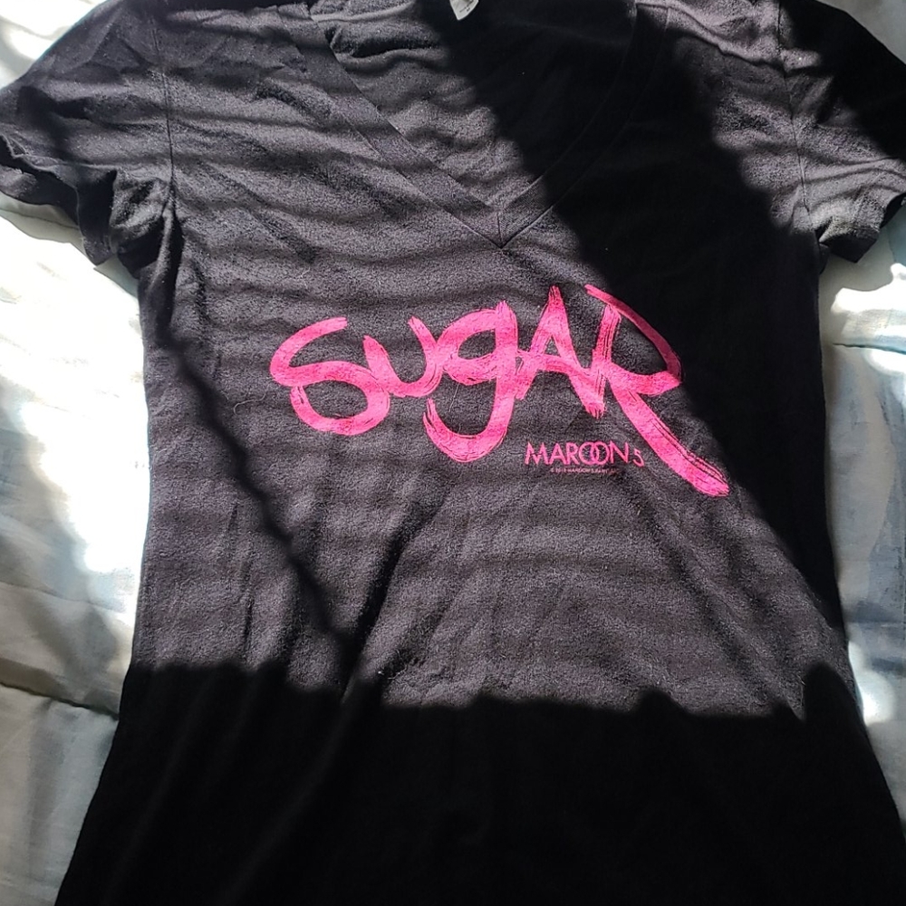 Maroon 5 concert v-neck from actual concert